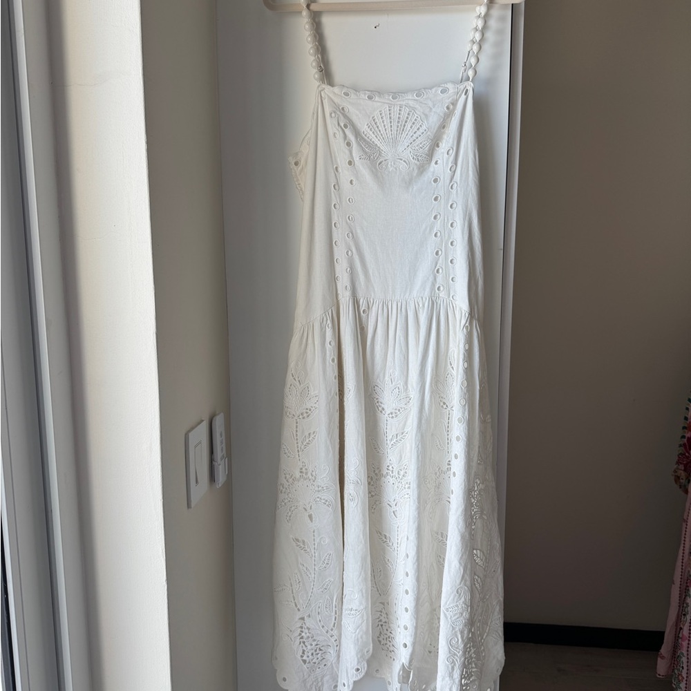 Farm Rio: Richelieu Scalloped Broderie Anglaise Linen-Blend Midi Dress - Picture 6 of 14